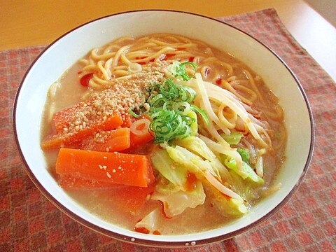 インスタントアレンジ☆ピリ辛豆乳ごま味噌ラーメン